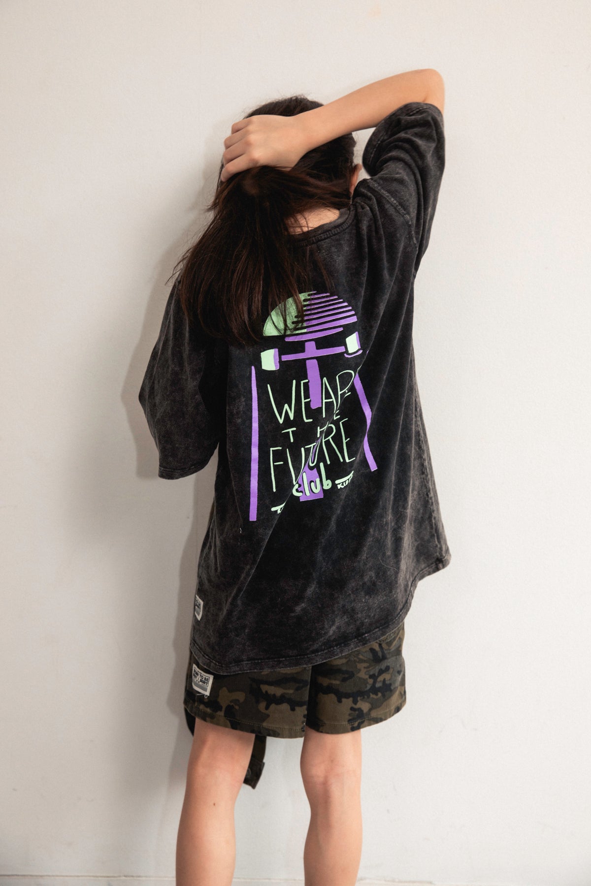 CAMISETA WE ARE THE FUTURE